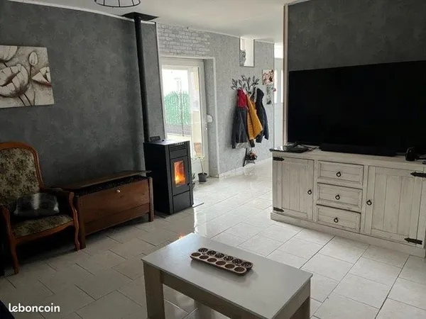 Maison 7 pièces 196 m²