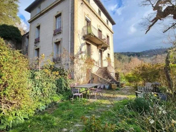 Maison 10 pièces 298 m²