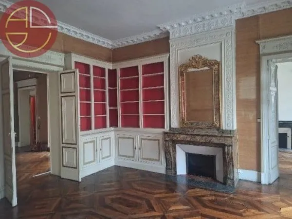 Local commercial 204 m²