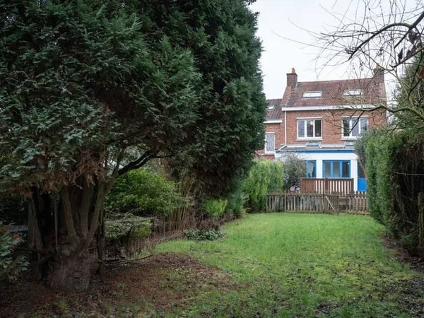 Maison 5 pièces 140 m²