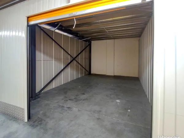 Local industriel 38 m²