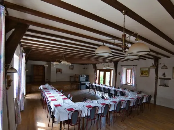 À céder : fonds bar-restaurant Saint-Avit
