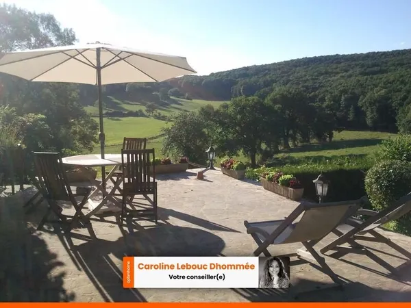 Perche - Hameau ancien avec vue panoramique exceptionnelle, site rare à La Perrière