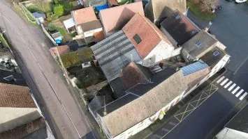 LOCAL CONSTRUCTIBLE PROCHE RN20 ETAMPES - possibilité d'habi