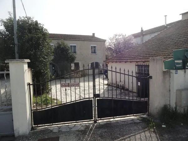 Achat : Appartement Arles (13200)