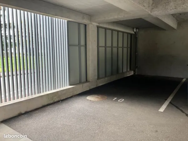Stationnement Location Bordeaux   105€
