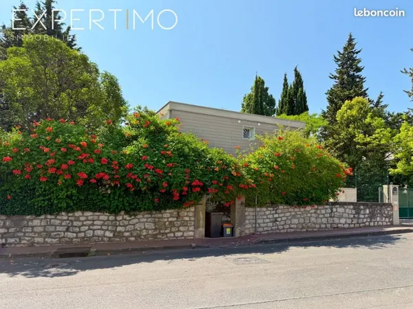 Immeuble 280 m²