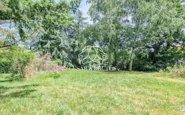 Terrain 740 m² La Tour-de-Salvagny