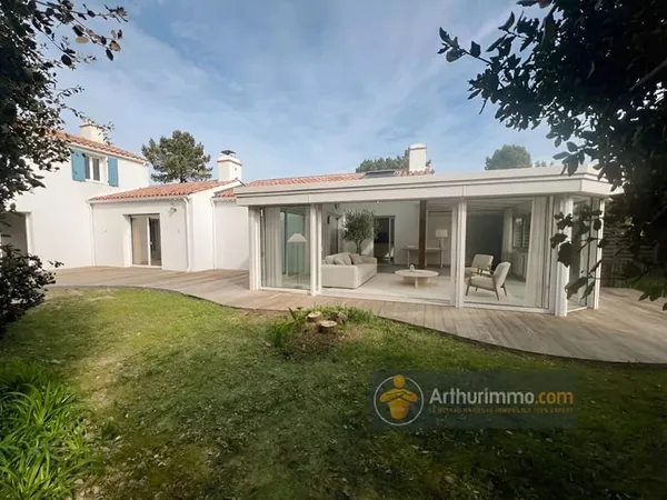 Maison familiale 5 chambres + bureau - Véranda 40 m² - Volumes et lumière
