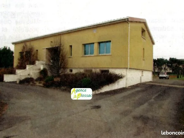 Bureaux 600 m² Dangé-Saint-Romain