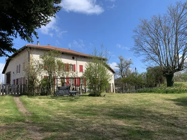 ST JEAN DE BOURNAY - MAISON 6 P 150 m2 SUR TERRAIN ARBORE DE