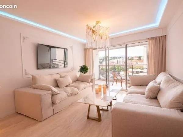 Appartement 3 pièces à vendre à Cannes, 95 m² + terrasse. Dans une résidence neuve avec ascenseur. A