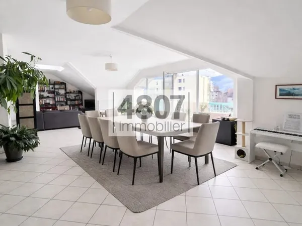 Grand Appartement T4 au dernier étage