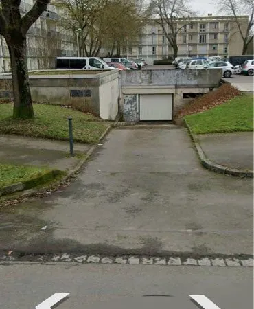 Stationnement Location Rennes   50€