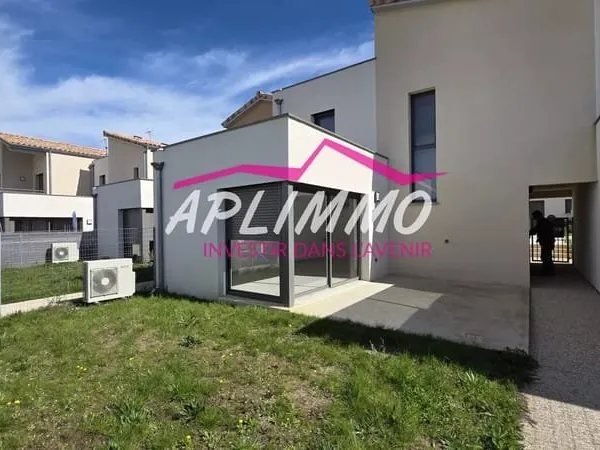 Maison neuve avec Garage