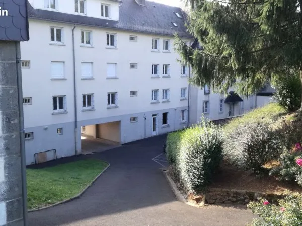 Appartement 5 pièces en duplex à Mauriac