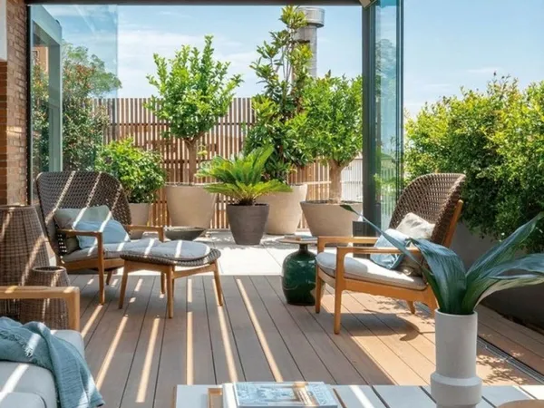GOLFE JUAN T3 DE 65M² AVEC TERRASSE DE 18M² AU SUD LIVRAISON RAPIDE / PISCINE