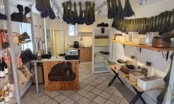 Local commercial 25 m² Le Castellet