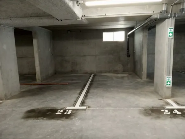 Ensemble de 2 Parkings Couverts Sables dOlonne