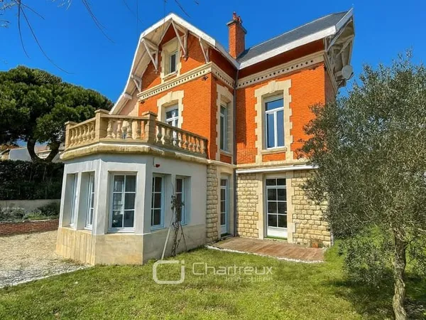 VILLA BELLE EPOQUE
