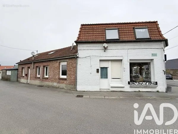 Appartement 3 pièces 226 m²