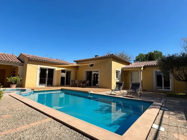 Maison 5 pièces 180 m²