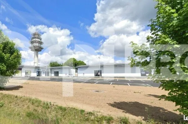 Local commercial 372 m²