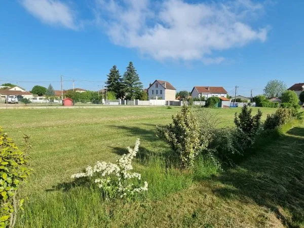 Terrain a batir 900 m² Brugheas