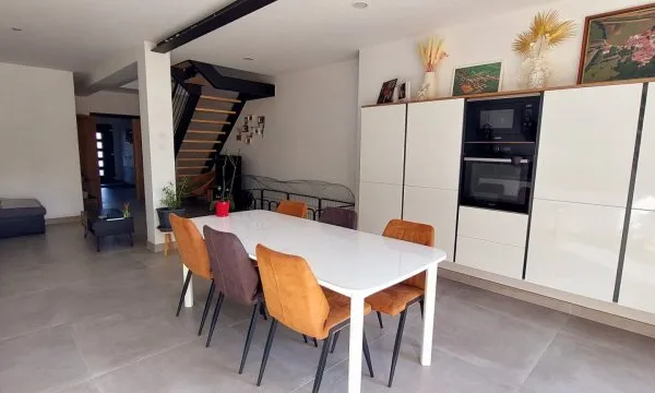 Maison 6 pièces 166 m²