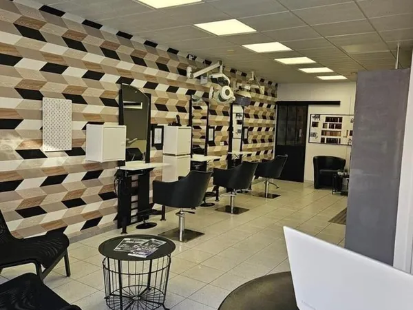 Ensemble immobilier avec commerce et logement loué à Bapaume