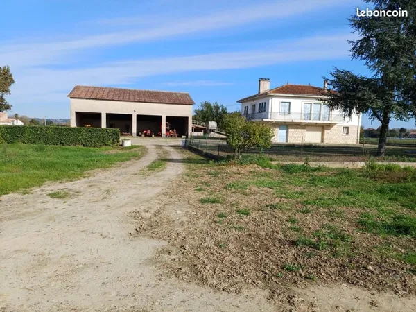 Maison a la campagne proche agen