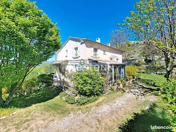 Maison 5 pièces 150 m²