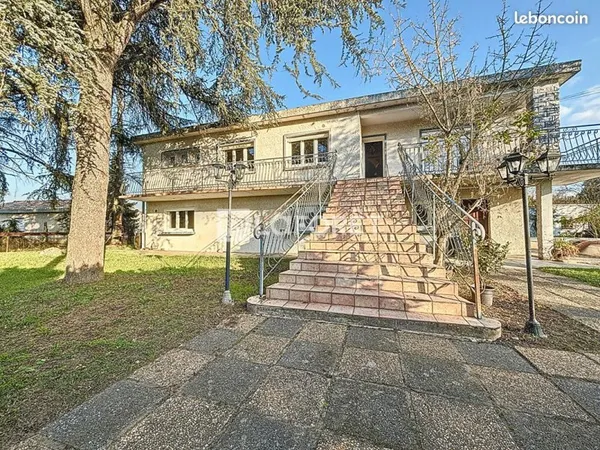 Maison 8 pièces 248 m²