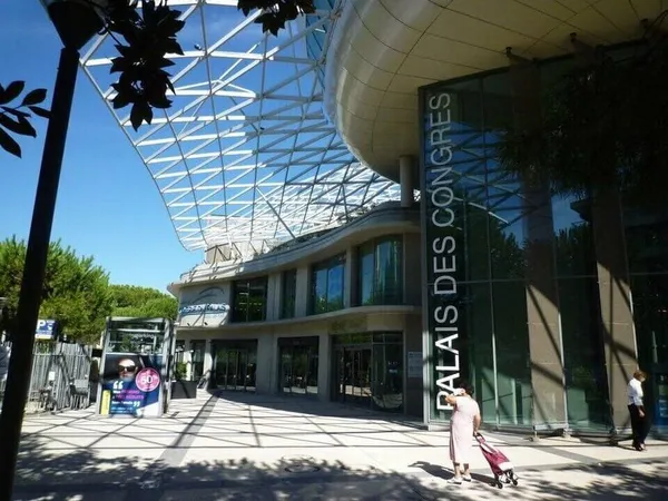 Local commercial 81 m²