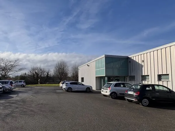 Local d'activité 533 m²