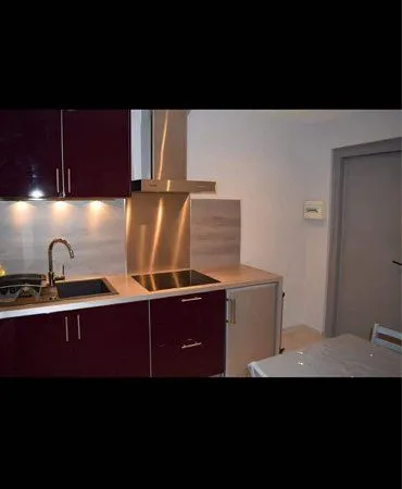 Appartement de 25 m2 refait et meublé