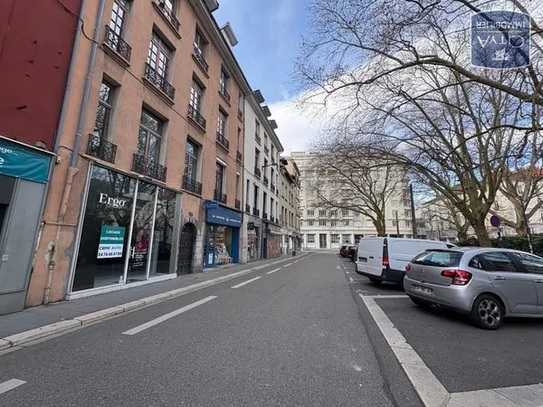 Local commercial 61 m²