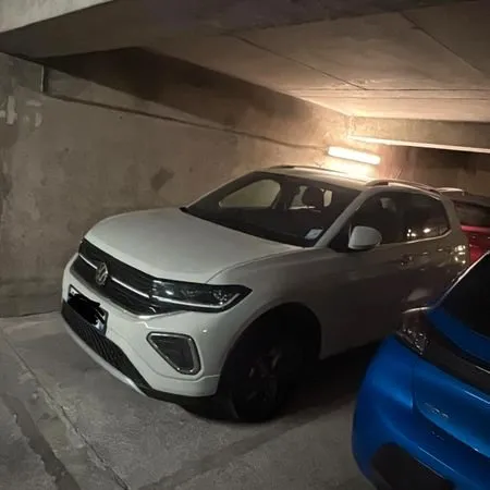 Place de parking à louer - rue de Charonne
