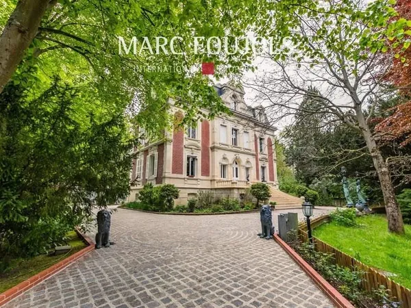 Proche Chantilly - Maison de Maître