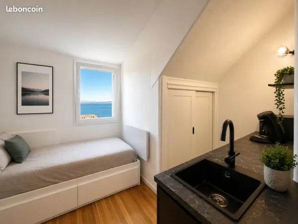 Studio 1 pièce 14 m²