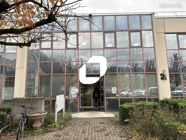 Bureau 403 m²
