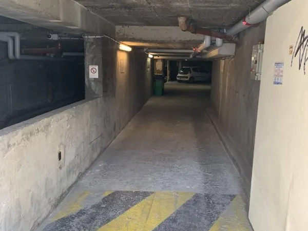 Parking 12 m²