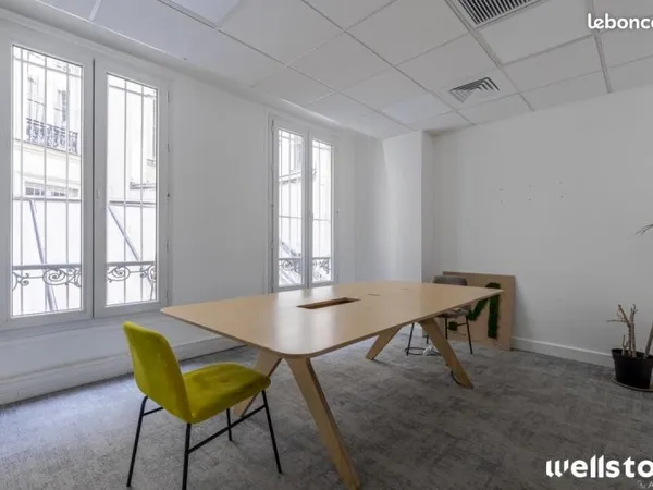 Bureau 130 m²