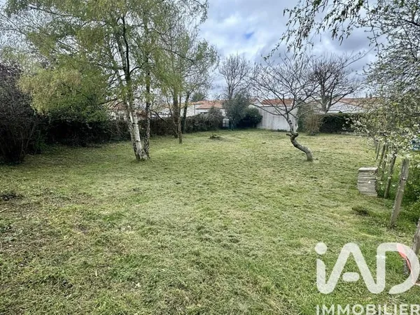 Terrain constructible 617 m²