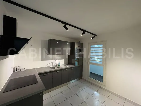 A LOUER - APPARTEMENT F3 D'ENVIRON 56.73 m2 - SAINT-PIERRE -