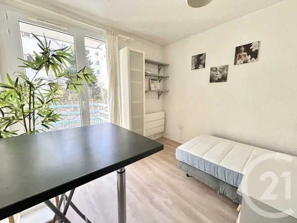 Appartement 1 pièce 14 m²