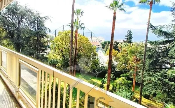 CANNES 3P TRAVERSANT 88m2