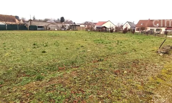 A VENDRE TERRAIN  CONSTRUTIBLE VIABILISE  884 m2