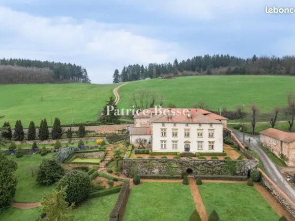 Château 12 pièces 790 m²