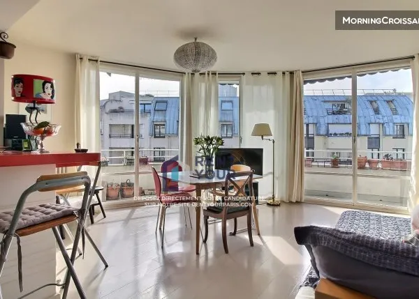 T3 spacieux avec balcon filant